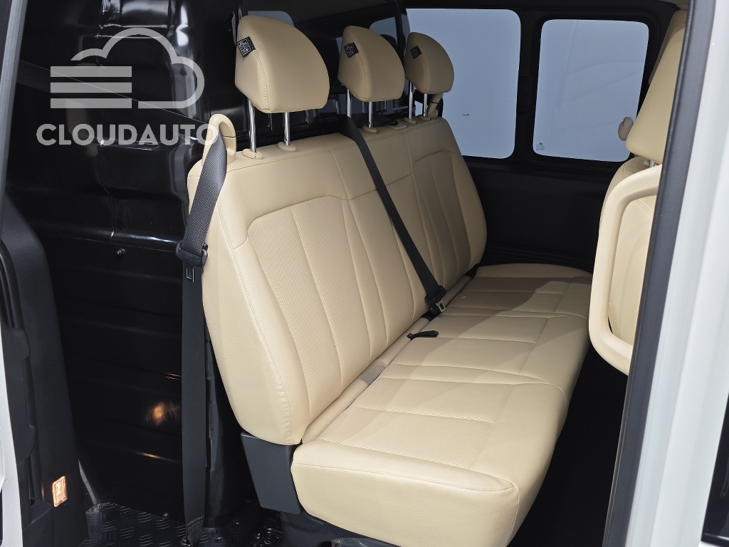 2025 Hyundai Staria HEV 1.6 5 - Image 12