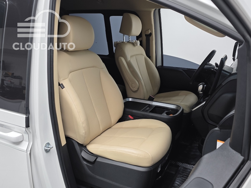 2025 Hyundai Staria HEV 1.6 5 - Image 10