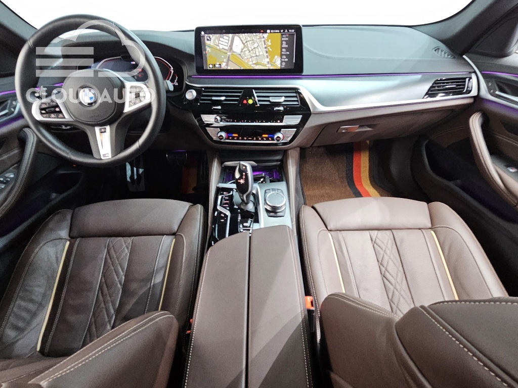 2023 BMW 5 Series 523d M Sports - Image 7