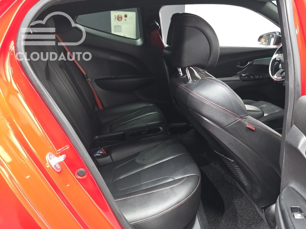 2018 Hyundai Veloster 1.6 Turbo Sports - Image 12