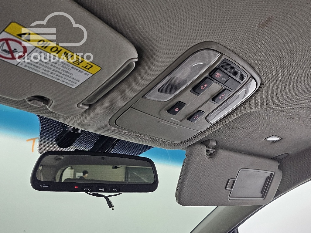 2015 Kia Carnival 9 Prestige - Image 17
