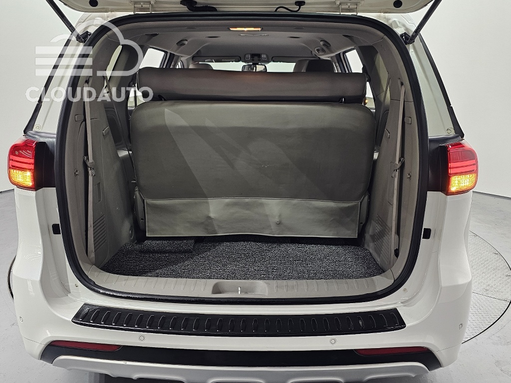 2015 Kia Carnival 9 Prestige - Image 20