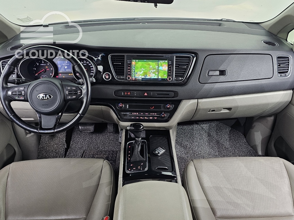 2015 Kia Carnival 9 Prestige - Image 7