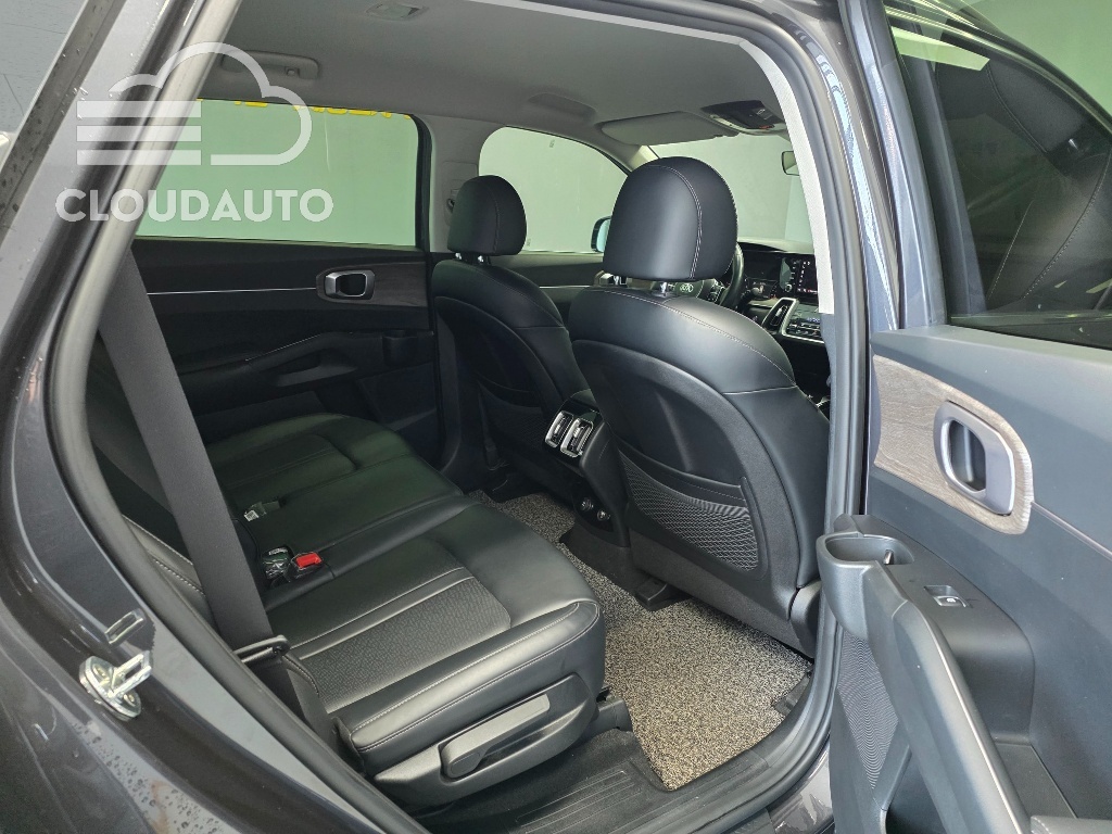2021 Kia Sorento Diesel 2.2 2WD - Image 16