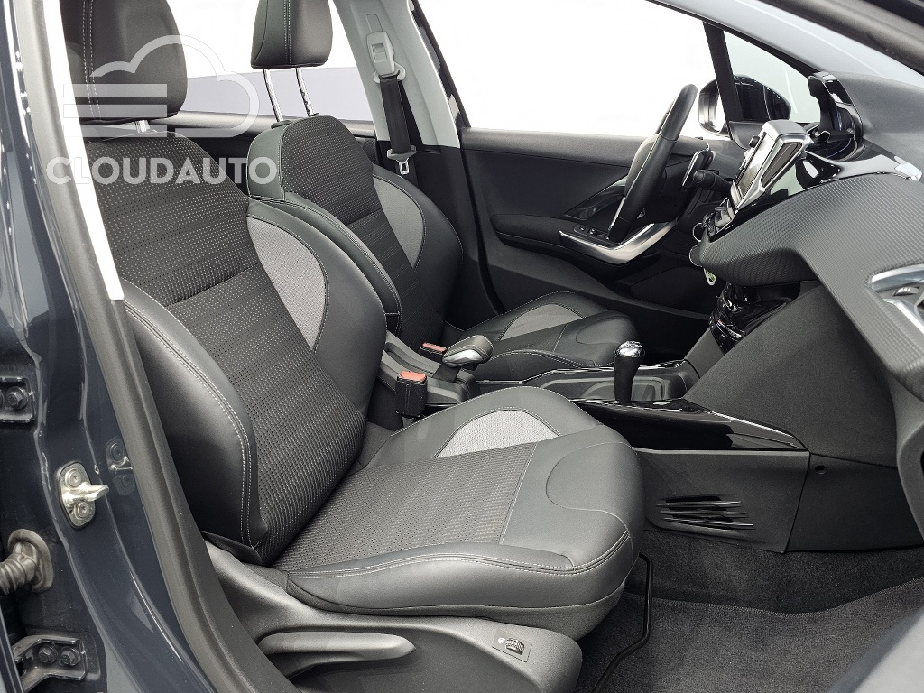 2017 Peugeot 2008 1.6 BlueHDi - Image 11
