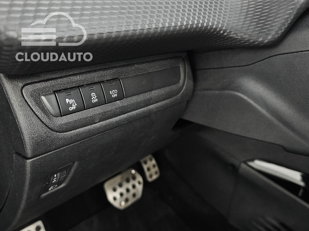 2017 Peugeot 2008 1.6 BlueHDi - Image 13