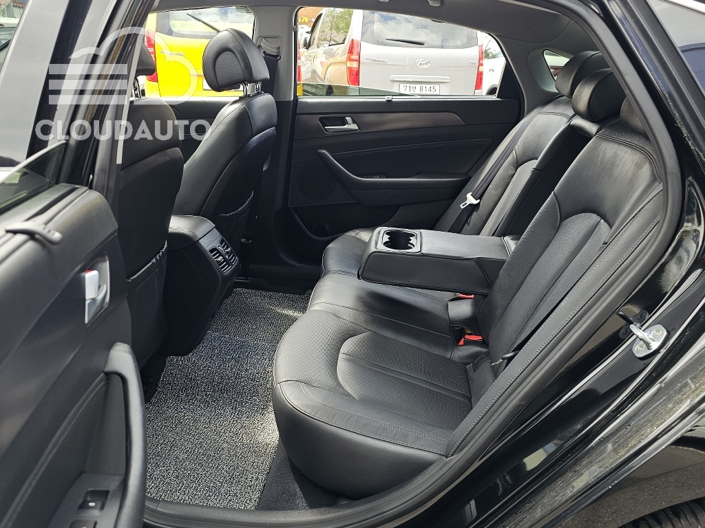 2015 Hyundai Sonata 2.4 Exclusive - Image 11