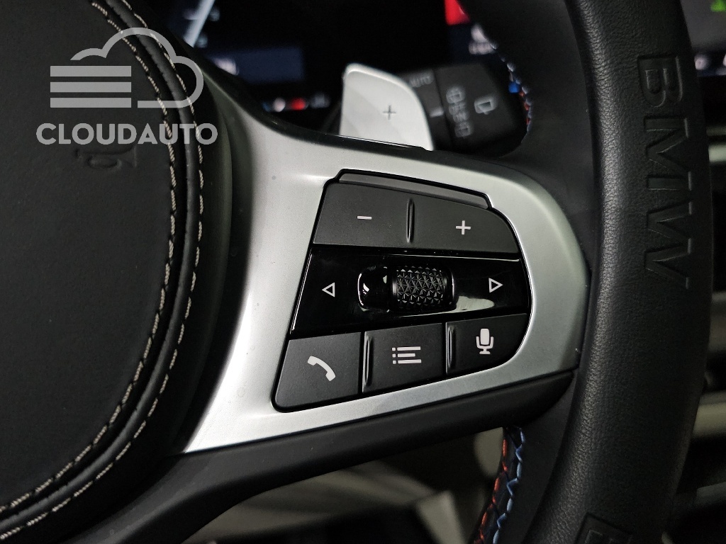 2024 BMW X7 M60i xDrive M Sport 6 - Image 31