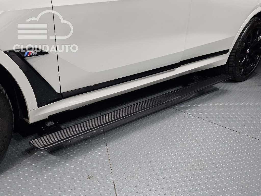 2024 BMW X7 M60i xDrive M Sport 6 - Image 33