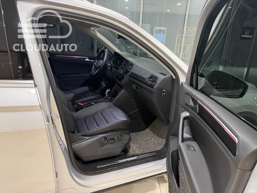 2023 Volkswagen Tiguan 2.0 TDI Prestige - Image 13
