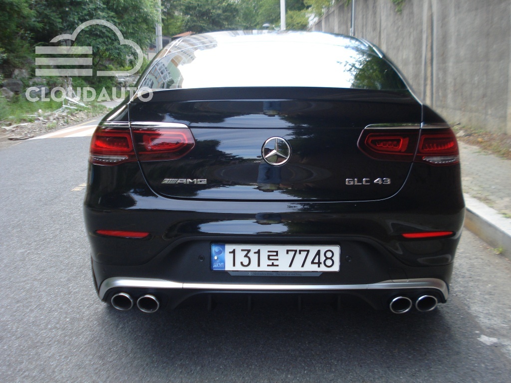 2022 Mercedes-Benz GLC AMG GLC43 4MATIC Coupe - Image 4