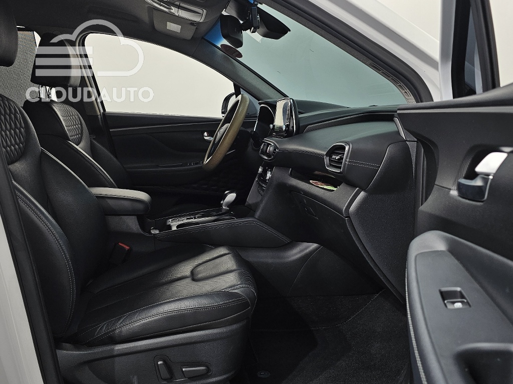2019 Hyundai Santa Fe Diesel 2.2 2WD - Image 11