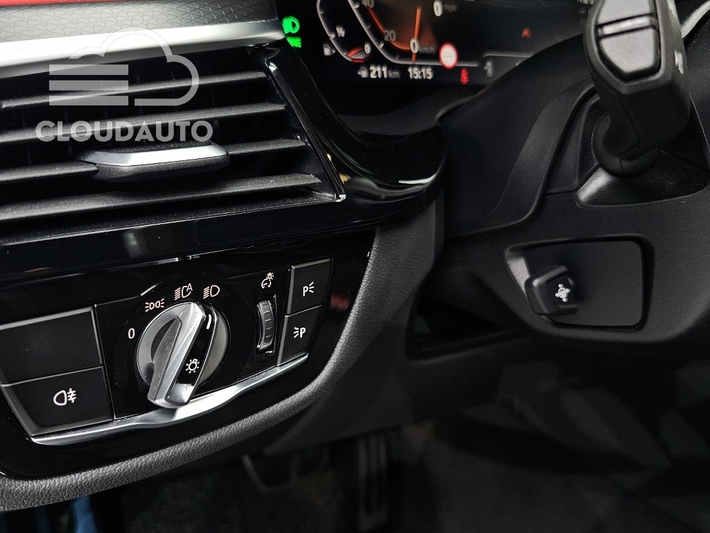 2023 BMW 5 Series 520i M Sports - Image 27