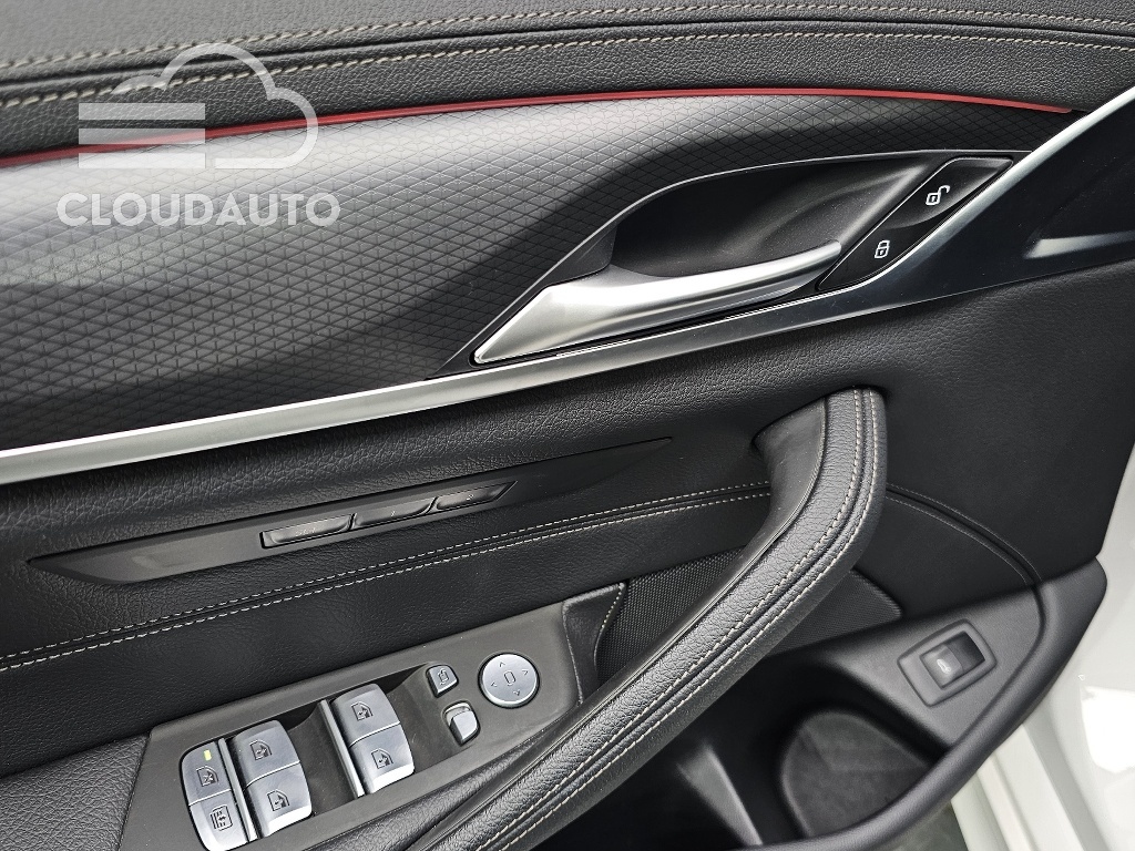 2023 BMW 5 Series 520i M Sports - Image 30