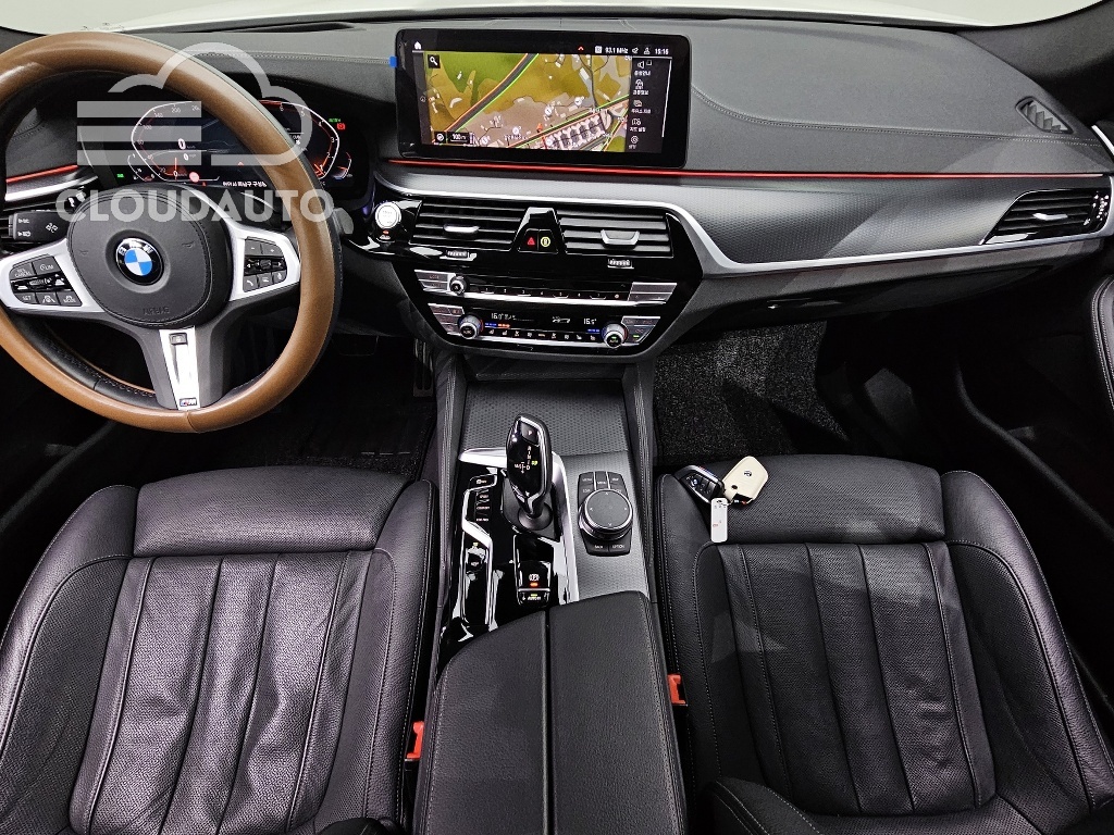 2023 BMW 5 Series 520i M Sports - Image 7