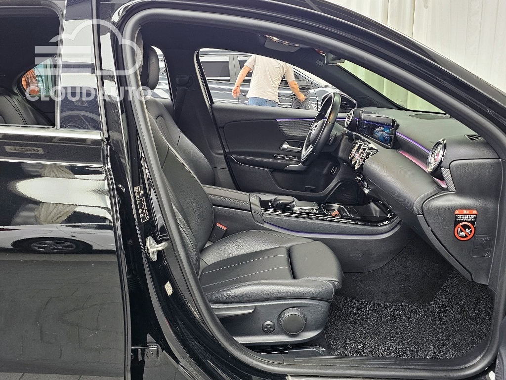 2021 Mercedes-Benz A-Class A220 Sedan - Image 11