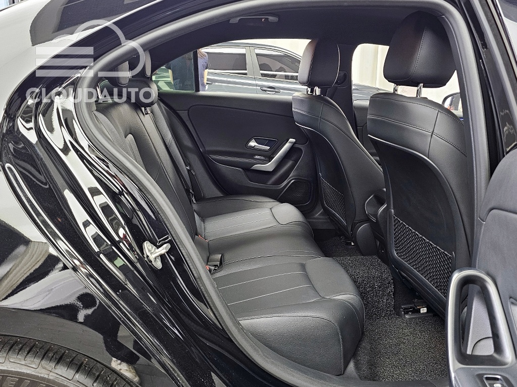2021 Mercedes-Benz A-Class A220 Sedan - Image 12