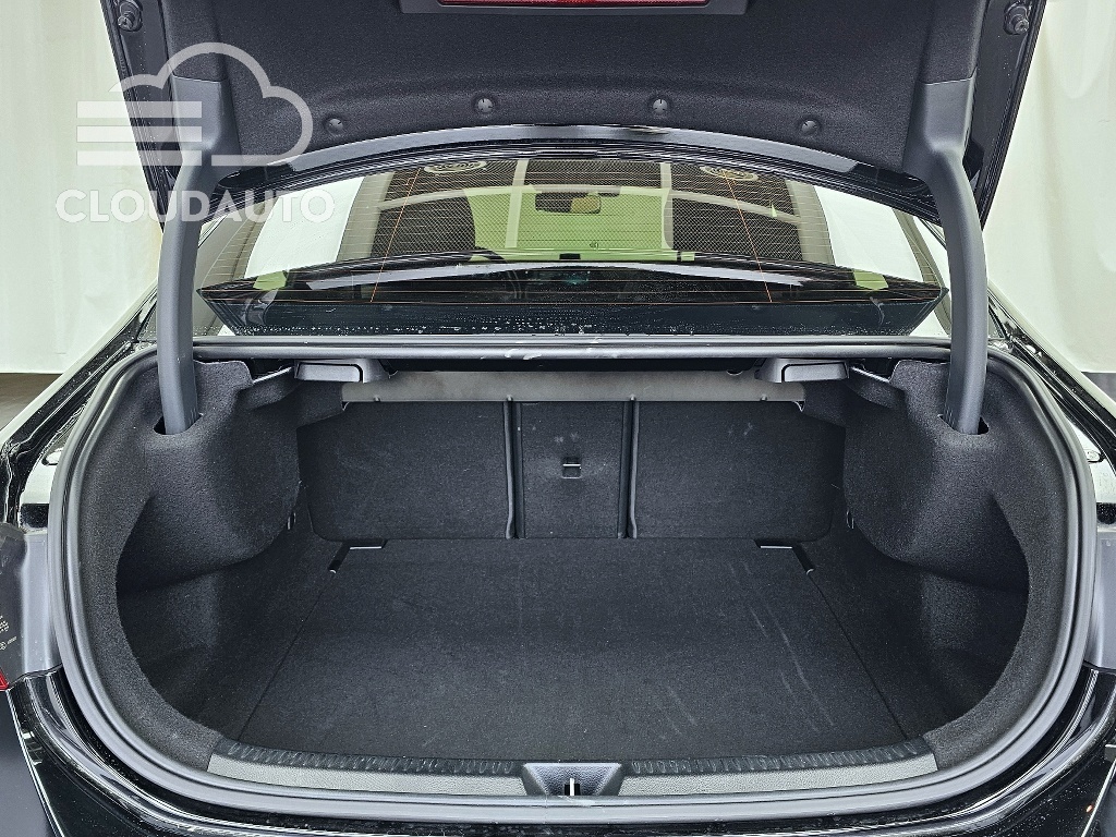 2021 Mercedes-Benz A-Class A220 Sedan - Image 20
