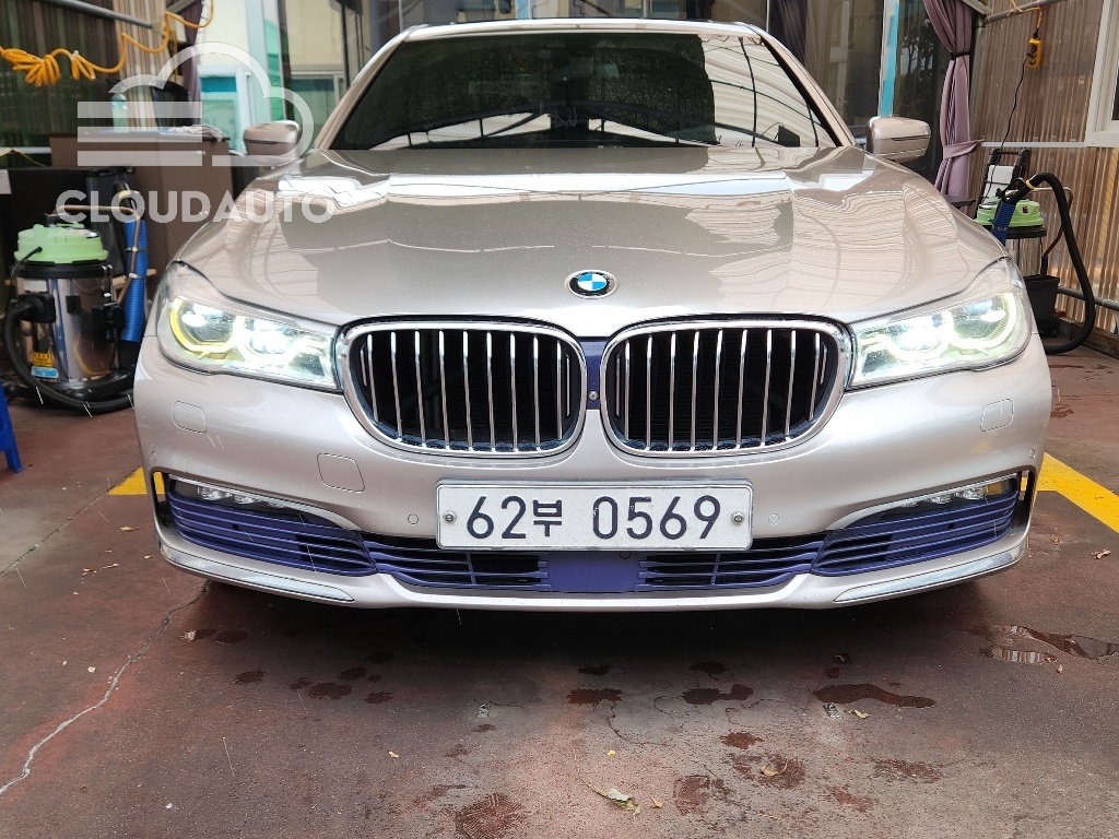 2016 BMW 7 Series 730Ld xDrive - Image 4