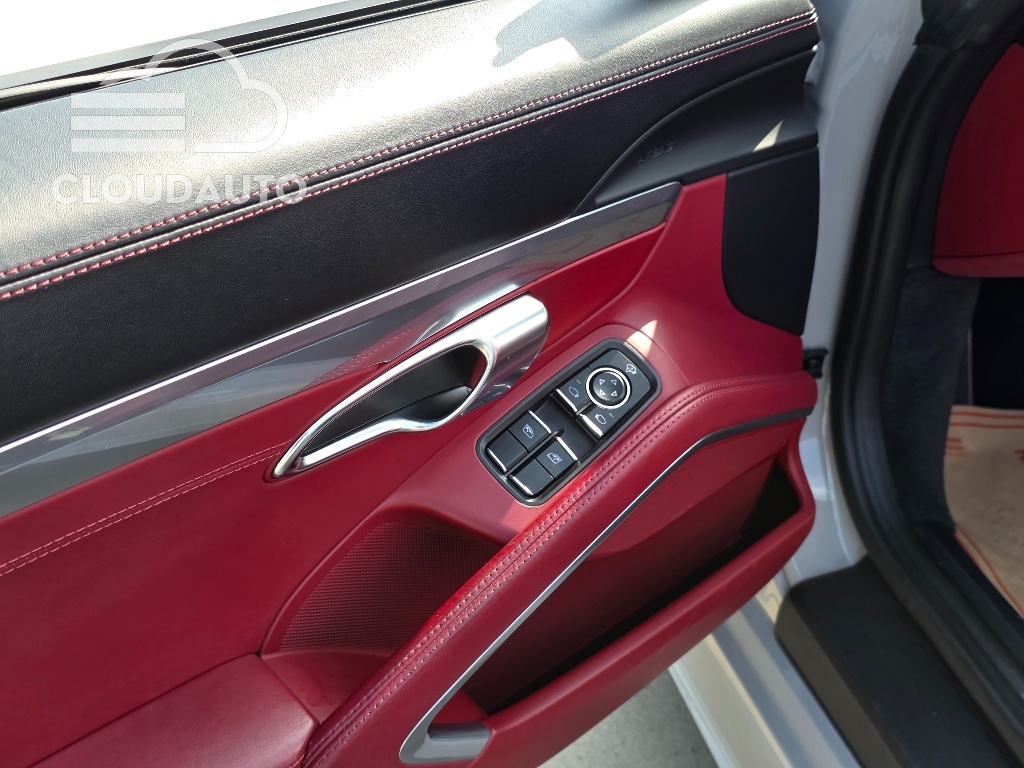 2022 Porsche 718 Boxster 4.0 GTS - Image 17
