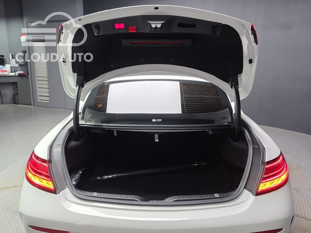2022 Mercedes-Benz C-Class C200 Coupe - Image 18