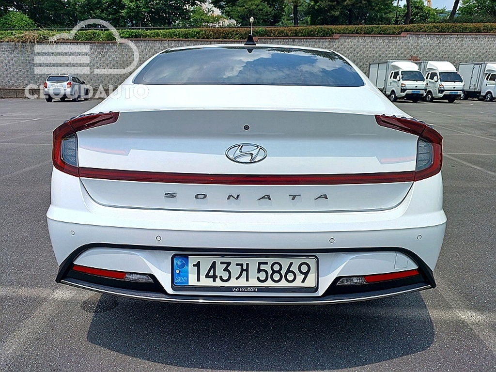 2021 Hyundai Sonata 2.0 - Image 3