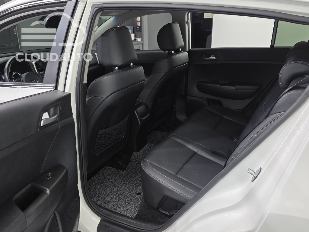 2021 Kia Sportage Diesel 2.0 2WD - Image 11