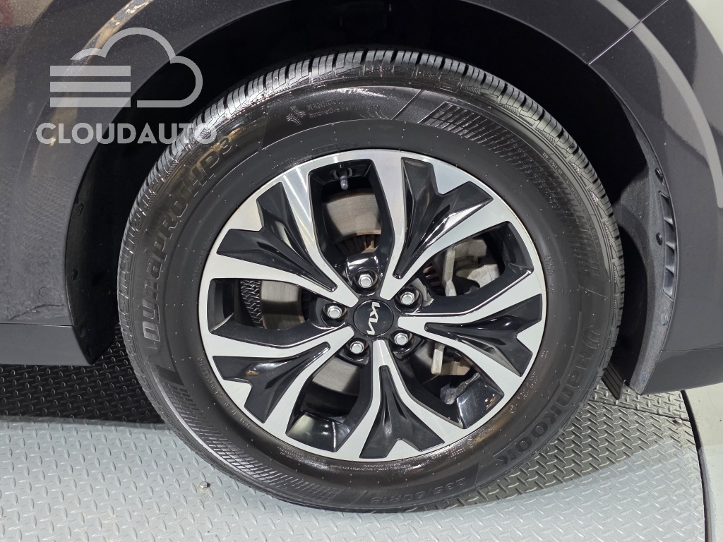 2023 Kia Carnival 9 Signature - Image 19
