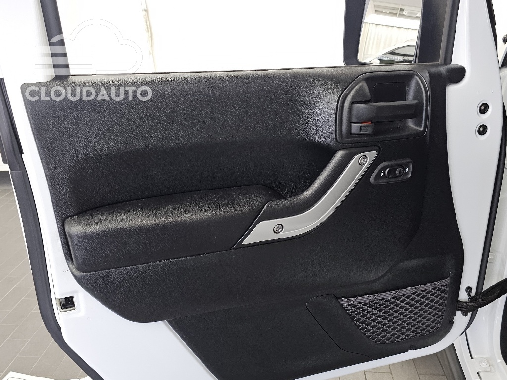 2017 Jeep Wrangler 3.6 4Door - Image 24