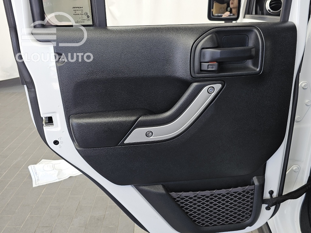 2017 Jeep Wrangler 3.6 4Door - Image 25