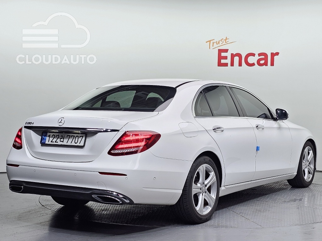 2017 Mercedes-Benz E-Class E220d - Image 2
