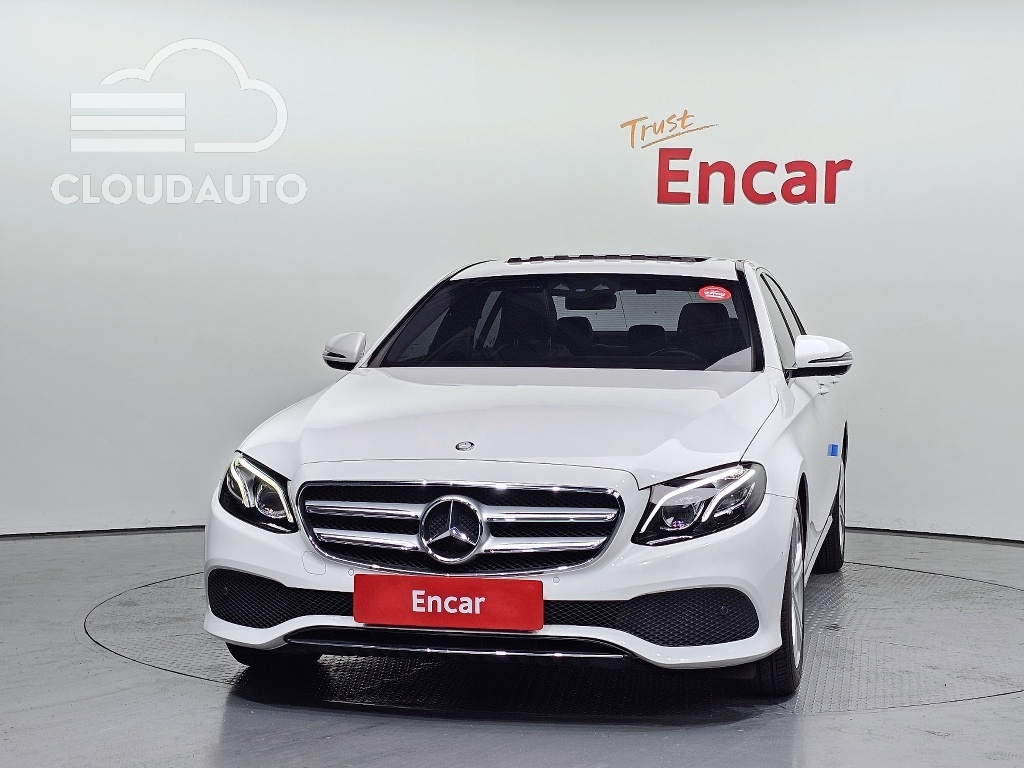 2017 Mercedes-Benz E-Class E220d - Image 3