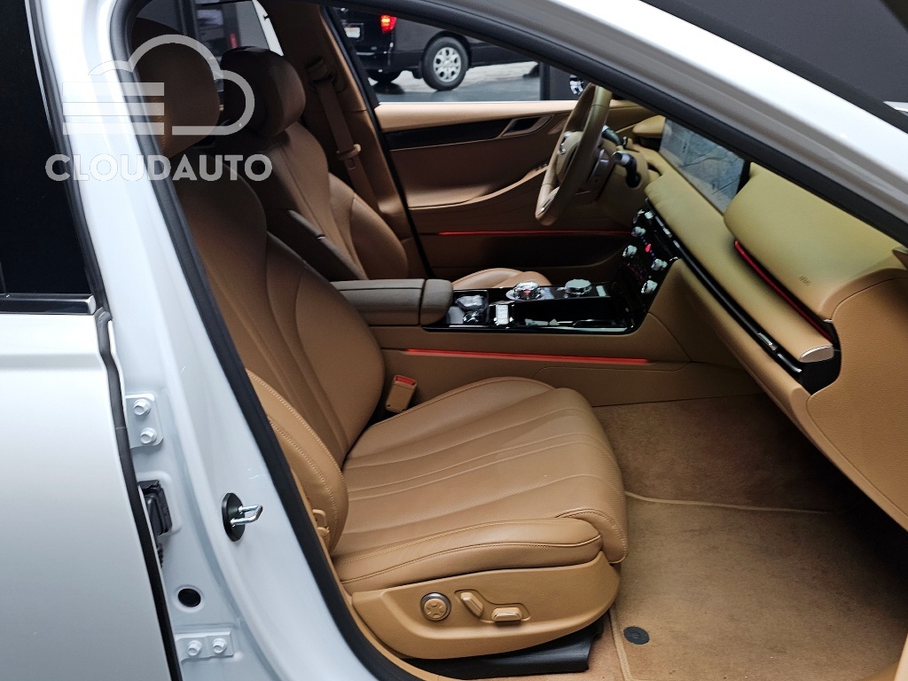 2025 Genesis G80 Gasoline 2.5 Turbo AWD - Image 10