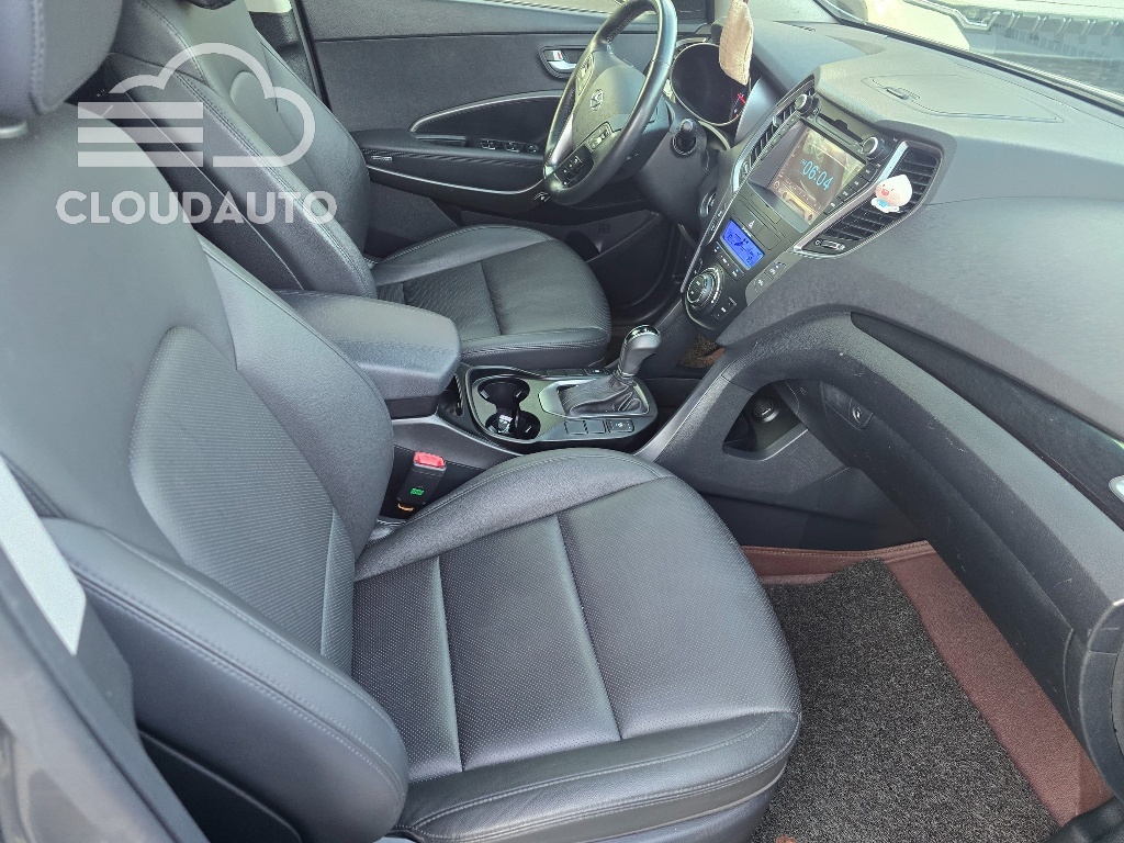 2015 Hyundai Santa Fe Diesel 2.0 2WD Premium - Image 11