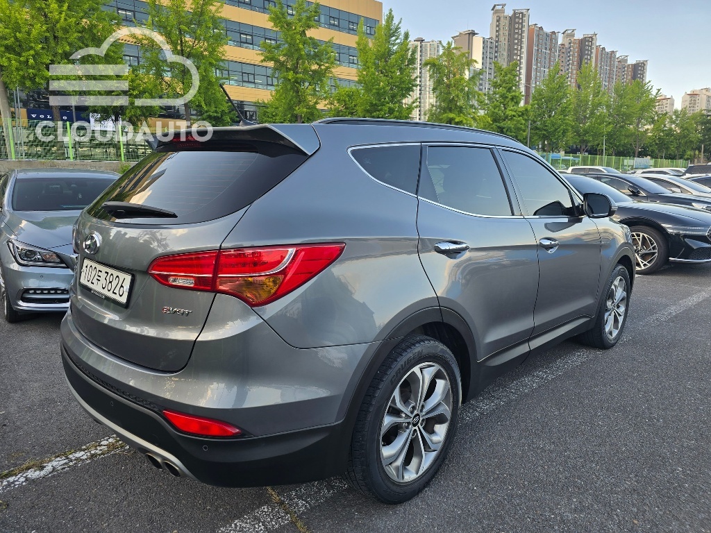 2015 Hyundai Santa Fe Diesel 2.0 2WD Premium - Image 5