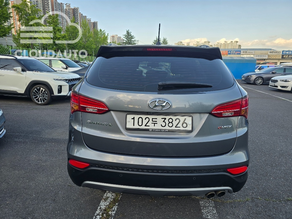 2015 Hyundai Santa Fe Diesel 2.0 2WD Premium - Image 6