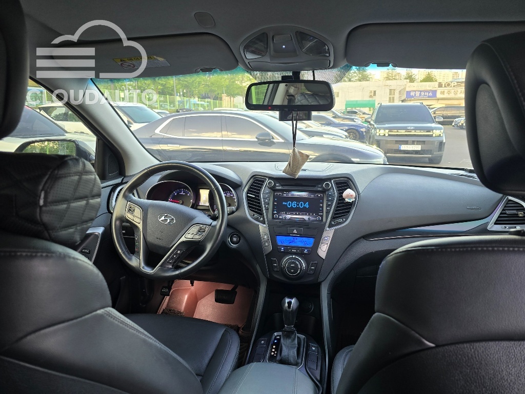 2015 Hyundai Santa Fe Diesel 2.0 2WD Premium - Image 9