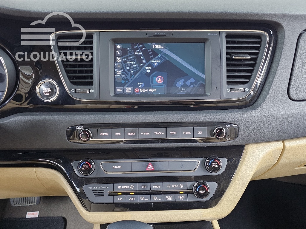 2017 Kia Carnival 9 Noblesse - Image 14