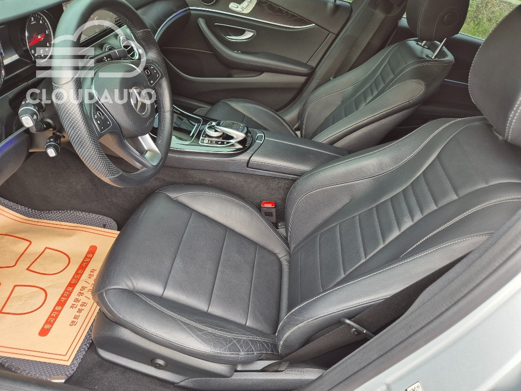 2017 Mercedes-Benz E-Class E220d - Image 12