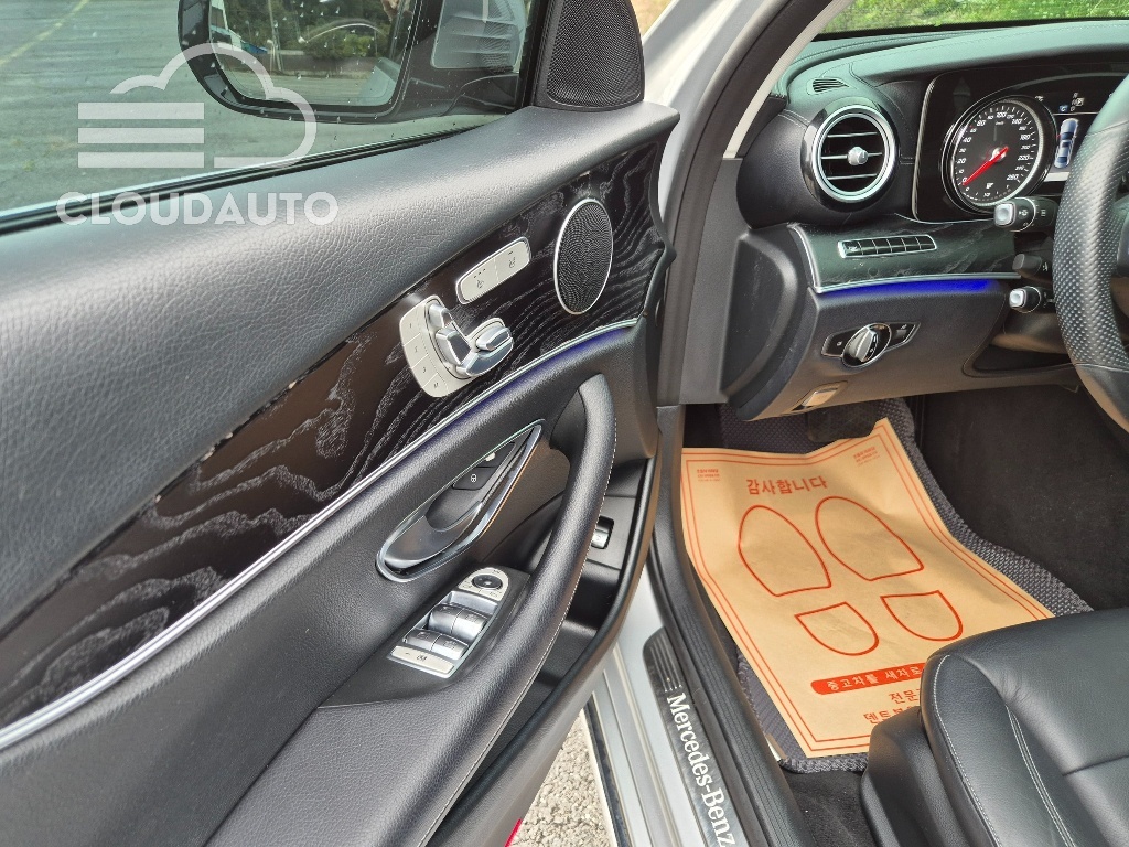 2017 Mercedes-Benz E-Class E220d - Image 13