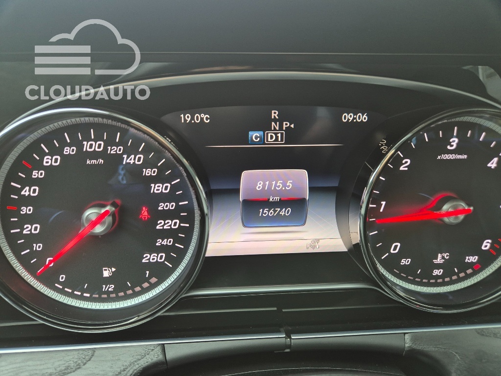 2017 Mercedes-Benz E-Class E220d - Image 8