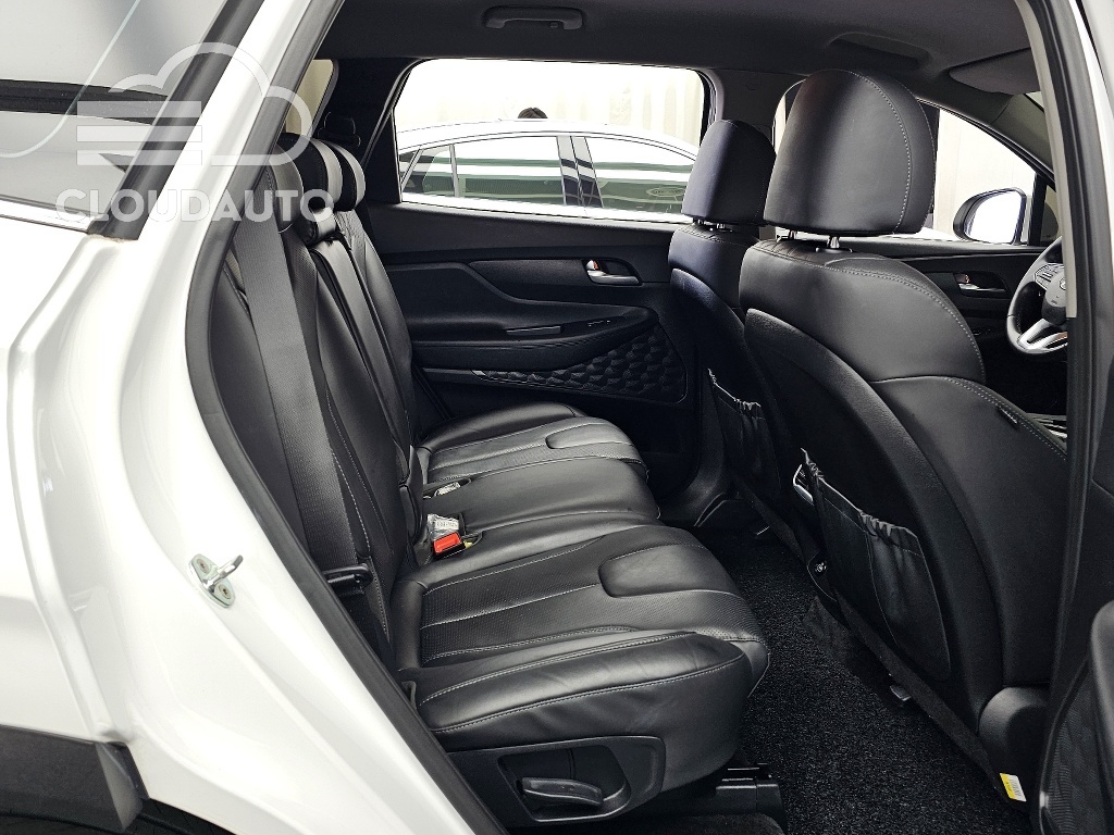 2021 Hyundai Santa Fe Diesel 2.2 2WD - Image 12