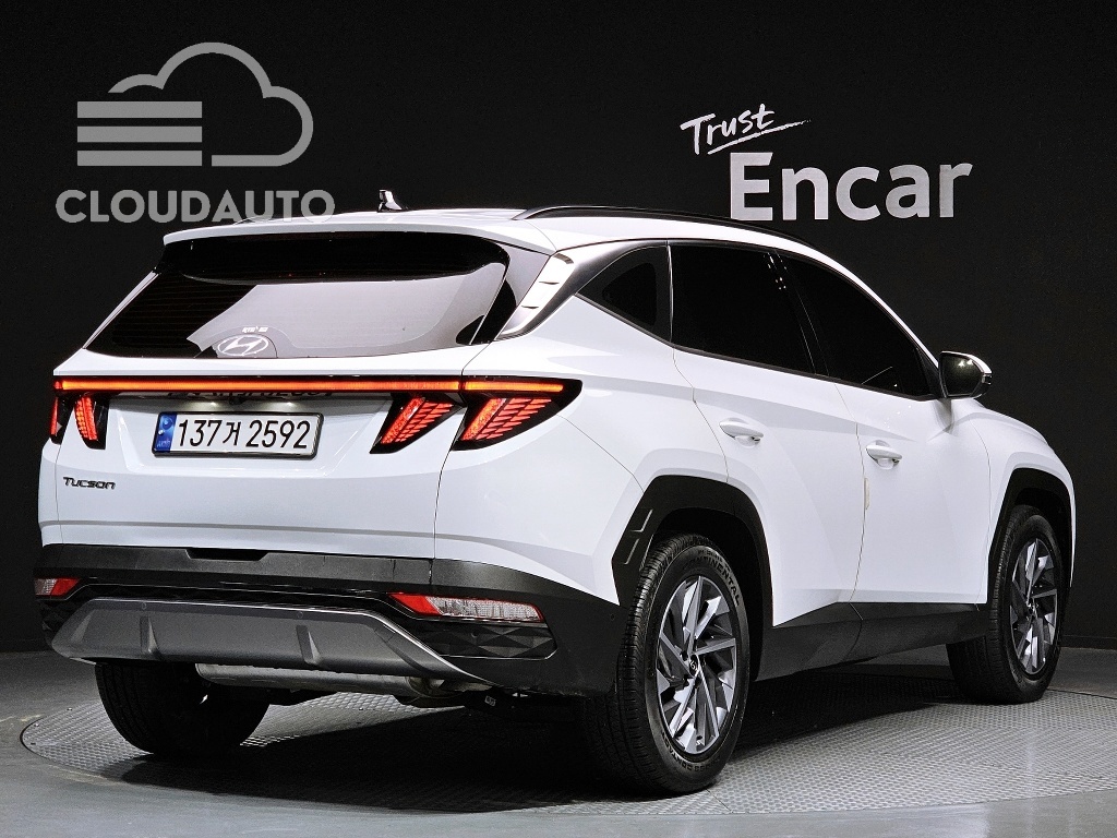 2022 Hyundai Tucson 2WD - Image 2
