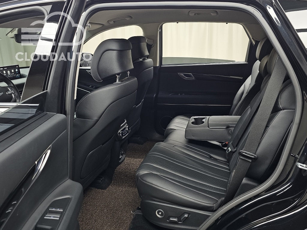 2022 Genesis GV80 2.5T Gasoline AWD - Image 6