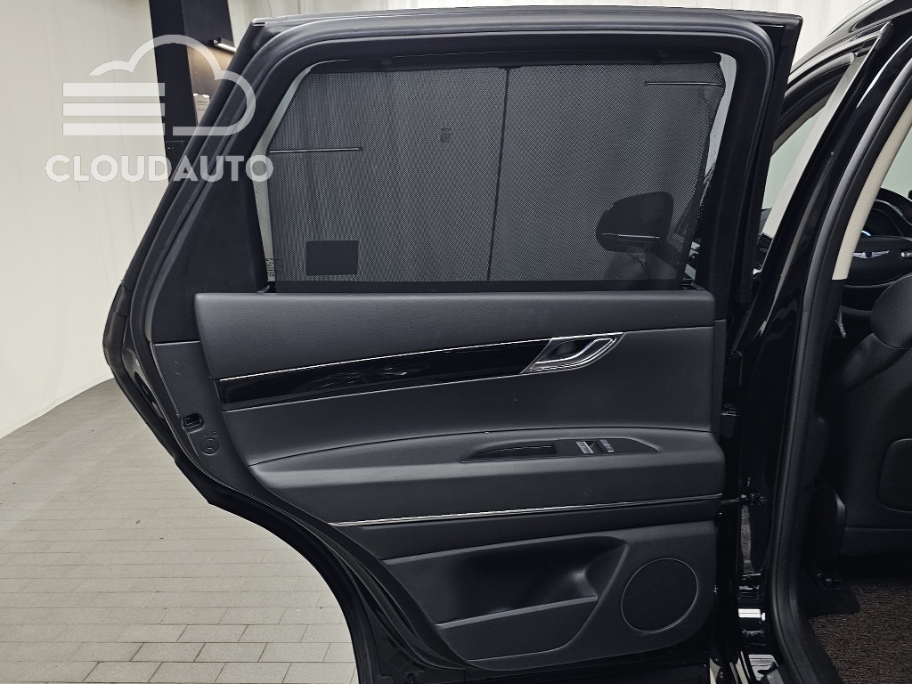 2022 Genesis GV80 2.5T Gasoline AWD - Image 19