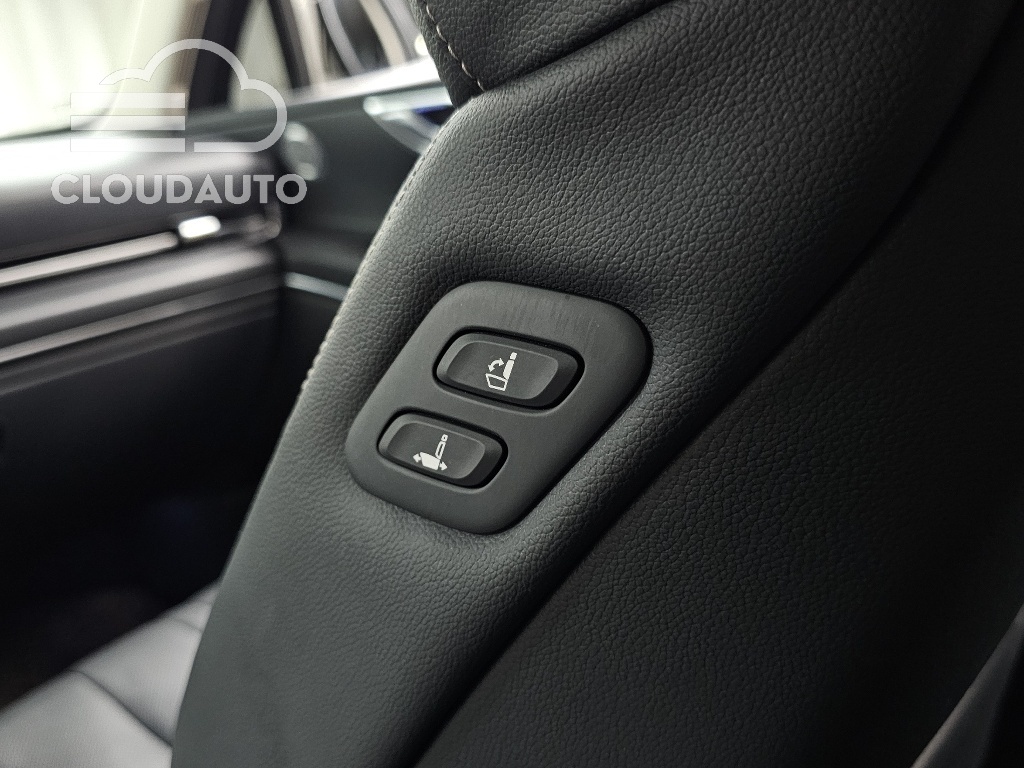 2022 Genesis GV80 2.5T Gasoline AWD - Image 29