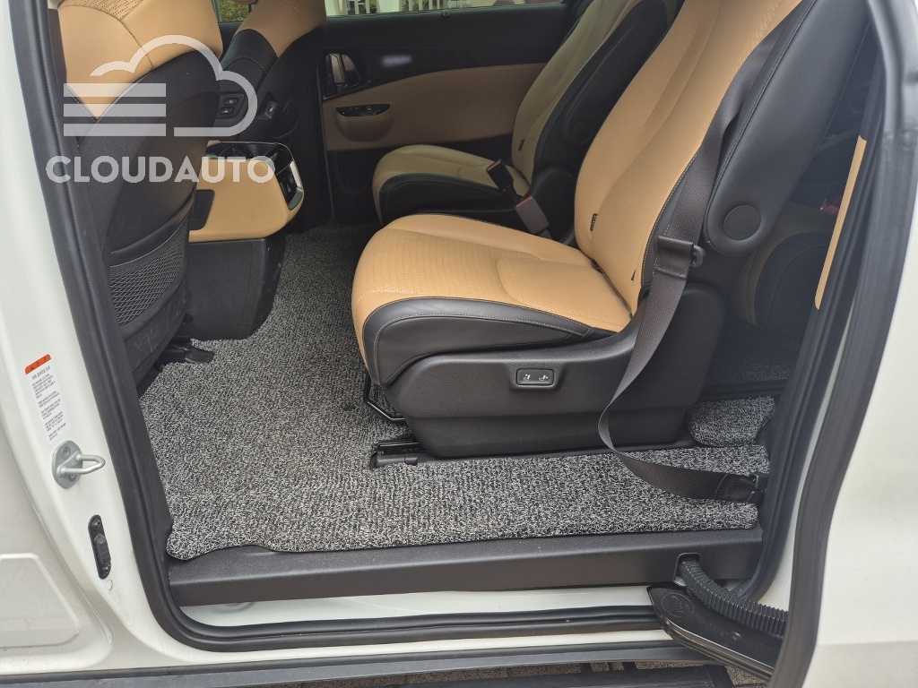 2022 Kia Carnival 9 Signature - Image 11