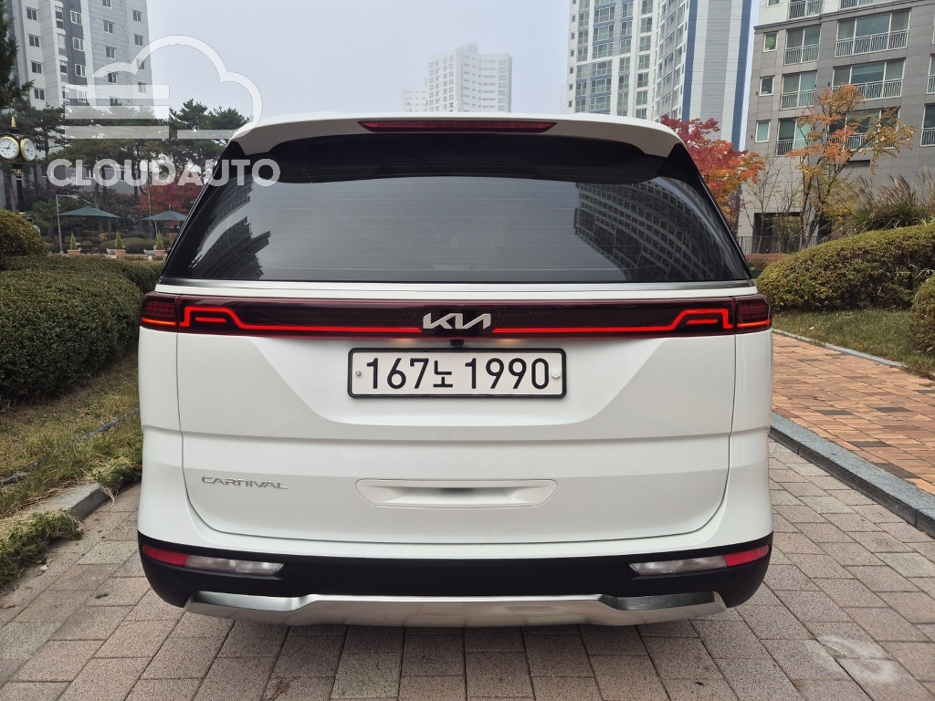2022 Kia Carnival 9 Signature - Image 5