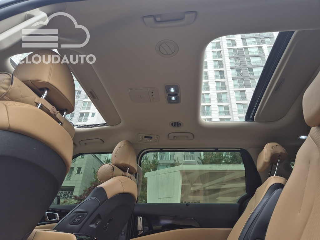 2022 Kia Carnival 9 Signature - Image 6