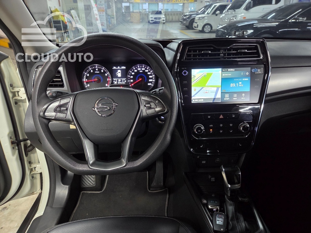 2021 SsangYong Tivoli Gasoline 1.5 2WD - Image 18